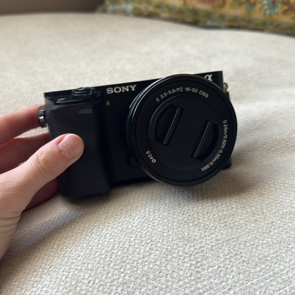 Sony - Alpha A6000 Mirrorless Camera - image 1